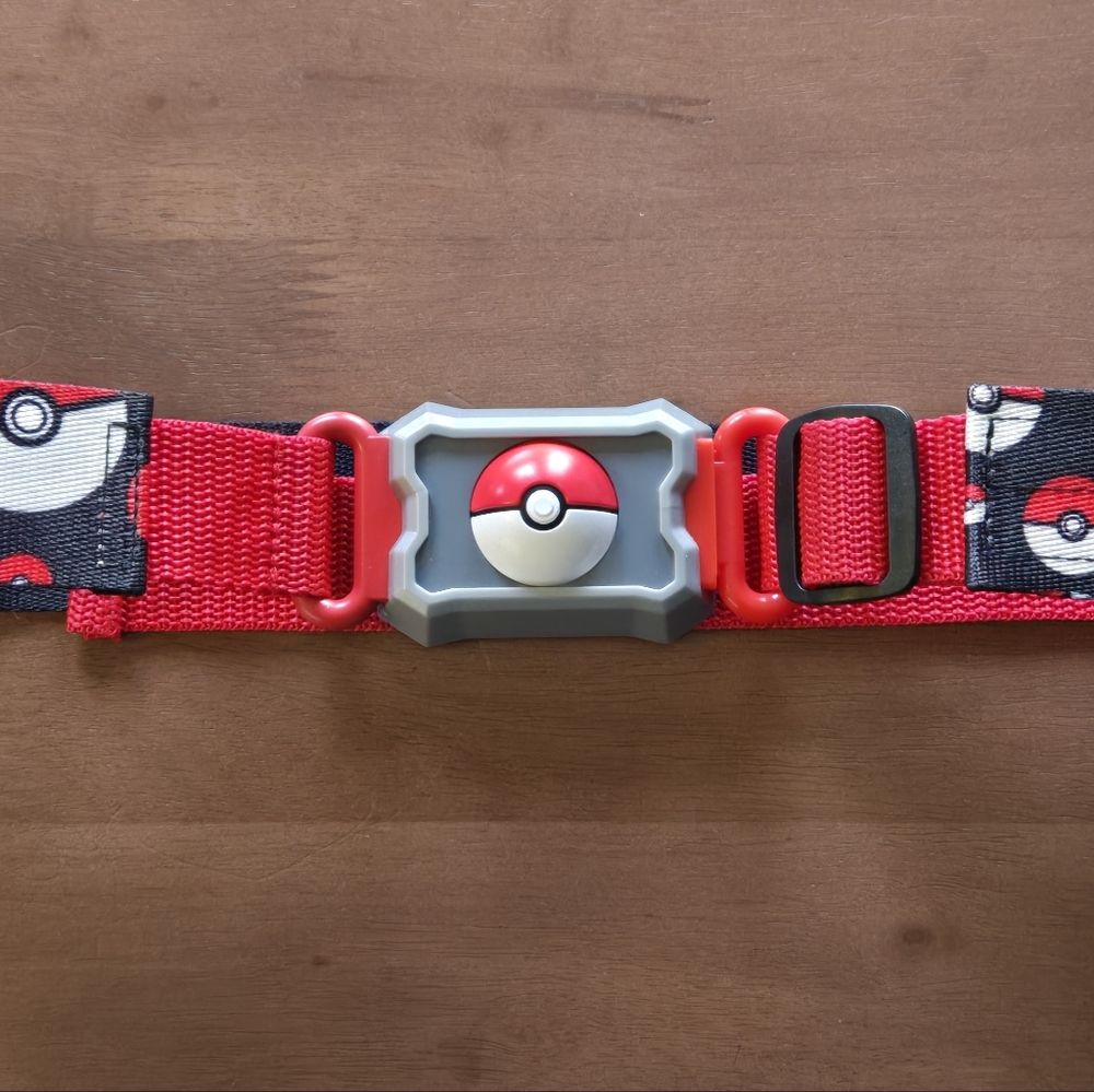 Pokemon Clip N Go Red Black Pokeball Belt 2016 TOMY Toys Adjustable